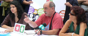 Charo L&oacute;pes (esquerda), con Br&aacute;ulio Amaro  e Bea Dold&aacute;n na presentaci&oacute;n de Causa Galiza en 2007