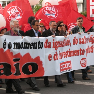 A marcha central de UXT e CC.OO. tivo lugar na Coru&ntilde;a