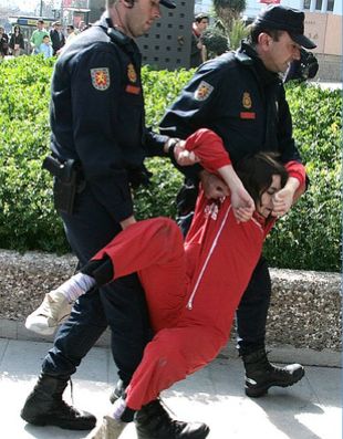 Os m&eacute;todos de resistencia pac&iacute;fica, na manifestaci&oacute;n pola caza