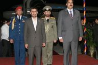 O presidente iraniano Mahmud Ahmadineyad e o ministro de RR.EE. venezuelano Nicol&aacute;s Maduro