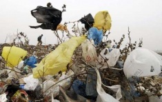 Os estados do mundo est&aacute;n a tomar medidas para reducir o uso do pl&aacute;stico