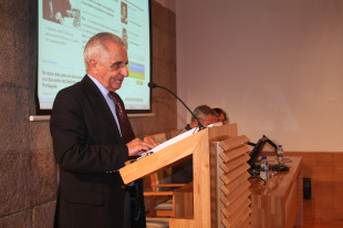 O profesor Jo&atilde;o Malaca Casteleiro &eacute; membro da Academia das Ci&ecirc;ncias de Lisboa e coordenador do Vocabul&aacute;rio Ortogr&aacute;fico da L&iacute;ngua Portuguesa
