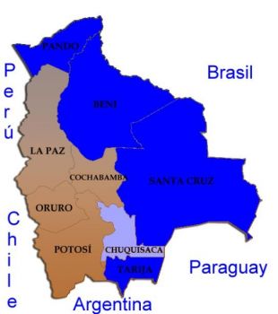 Mapa de Bolivia (en azul, os departamentos da Media L&uacute;a, con Chuquisaca)