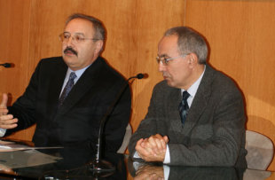 Ram&oacute;n Villares e Xos&eacute; L&oacute;pez na presentaci&oacute;n das actividades