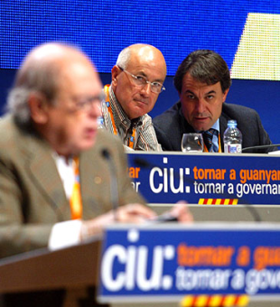 Artur Mas, candidato de CiU, Duran i Lleida, l&iacute;der de Uni&oacute;, nun acto co ex-president Jordi Pujol