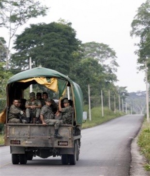 Ecuador, Colombia e Venezuela moveron as s&uacute;as tropas cara &aacute;s fronteiras