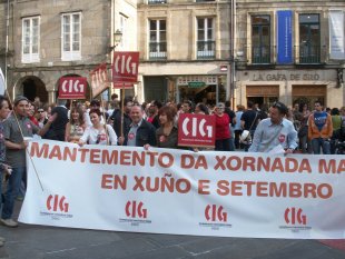 Concentraci&oacute;n do profesorado o m&eacute;rcores en Compostela / Foto: CIG