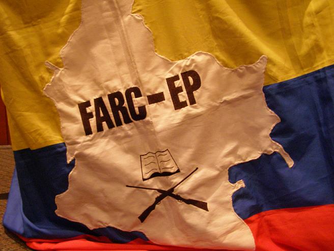 Bandeira das FARC-EP. Foto © Xurxo Martínez Crespo