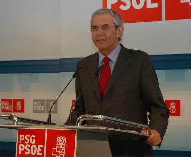 Emilio P&eacute;rez Touri&ntilde;o na s&uacute;a comparecencia