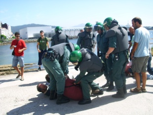 Imaxes das detencións de activistas cando tentaban paralizar as obras de Massó
