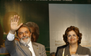Dilma Roussef forma parte do gabinete de goberno de Lula da Silva