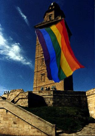 Torre de H&eacute;rcules ataviada para a ocasi&oacute;n