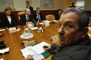 Barak, en primeiro plano; Livni e Olmert, ao fondo