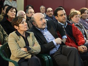 Xavier Losada -no centro- amosouse favor&aacute;bel a legalizar o "La Coru&ntilde;a"