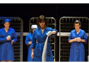 Os ga&ntilde;adores na categor&iacute;a de teatro