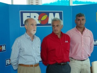 Modesto Teijeiro Valledor (&aacute; dereita) co candidato Santiago Sanmamed (&aacute; esquerda), anterior presidente da Federaci&oacute;n Espa&ntilde;ola de Pirag&uuml;ismo