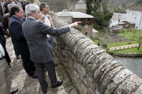 Touri&ntilde;o, esta terza en Navia de Suarna