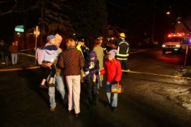 Bombeiros e polic&iacute;a desaloxaron varias familias da zona / Imaxe: Buffalo News
