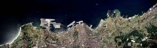 Unha imaxe aérea do porto de Vigo, no que se poden ver os recheos (clique para ampliar)