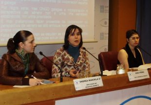 Na presentaci&oacute;n do libro, Andrea Manuela Garc&iacute;a,  Aida P&eacute;rez e Sandra Rodr&iacute;guez
