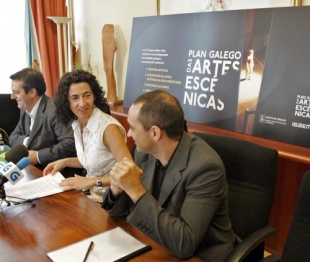 Lu&iacute;s Bar&aacute;, &Aacute;nxela Bugallo e Miguel Mart&iacute;n expo&ntilde;en o plan