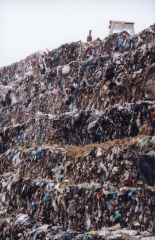 Cada ano depos&iacute;tanse 400 mil toneladas de residuos sen tratar no vertedoiro da Areosa (Cerceda) / Foto: Tempos Novos