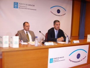 Xosé Luís Reimóndez e Valentín García presentaron o certame no CIP