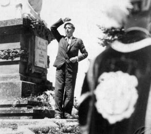 Ram&oacute;n Su&aacute;rez Picallo, dando un seu discurso