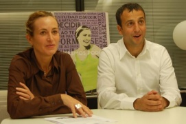 Na presentaci&oacute;n, Marta Souto con Fran