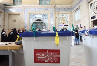 O goberno iraniano n&eacute;gase a repetir as elecci&oacute;ns, que a oposici&oacute;n segue a ver coma unha fraude
