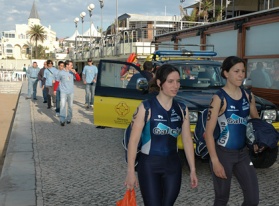Saleta Castro (dereita) e Aida Valiño, no debut da selección galega , en Estoril