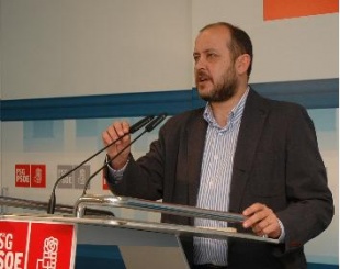 Ricardo Varela na conferencia de prensa