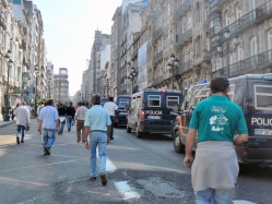 A marcha estivo acompa&ntilde;ada en todo momento dunha forte presenza policial