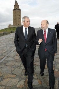 Touri&ntilde;o, co alcalde da Coru&ntilde;a, Xavier Losada, este luns