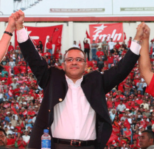 Mauricio Funes, do Frente Farabundo Martí para a Liberación Nacional (FMLN) pode acadar unha vitoria histórica da esquerda
