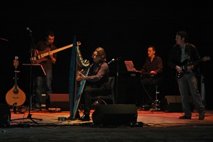 O músico Roi Casal e a súa banda interpretaron tres temas moi aplaudidos