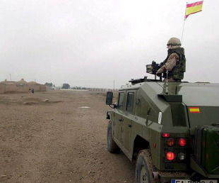 Cada cidadán do Estado Español contribúe ao gasto militar con 408 euros anuais