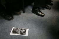 Foto de Stalin, no chan do xulgado