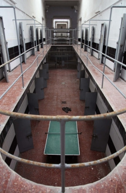 O vello cárcere da Coruña é o escenario da mostra