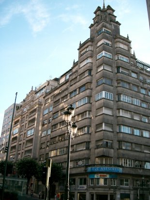 Vigo é a cidade máis cara para mercar un piso