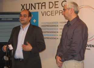 Rubén Cela e Elías Torres, vicerreitor da USC, na presentación do curso