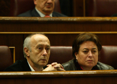 Os deputados do BNG escoitan a resposta de Zapatero, esta cuarta feira en Madrid