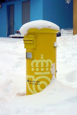Neve nas caixas de correo de Pedrafita do Cebreiro / Flickr: Joe_aesmorga