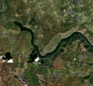 Vista do embalse de Santo Estevo / Google Maps