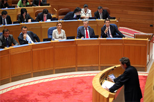 Benigno López durante a súa intervención no Parlamento