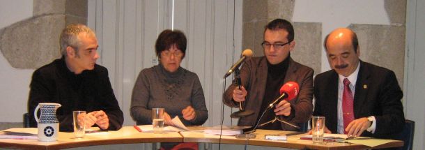 Na conferencia de prensa, Julen Urkiola, Maria Arenys, Carlos Callón e Mikel Etxebarria