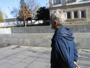Carlos Oroza, paseando por Ferrol