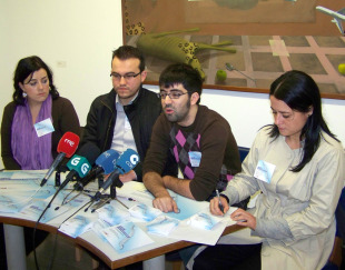 O equipo directivo da Mesa pola Normalización presentou en Compostela a campaña