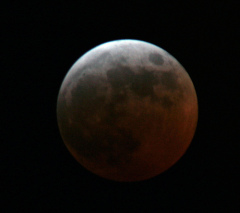 A eclipse de lúa do 3 de marzo de 2007, vista dende Birmingham (Reino Unido) / Flickr: ahisgett