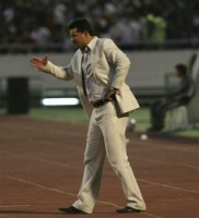 Ali Daei dirixindo ao seu equipo